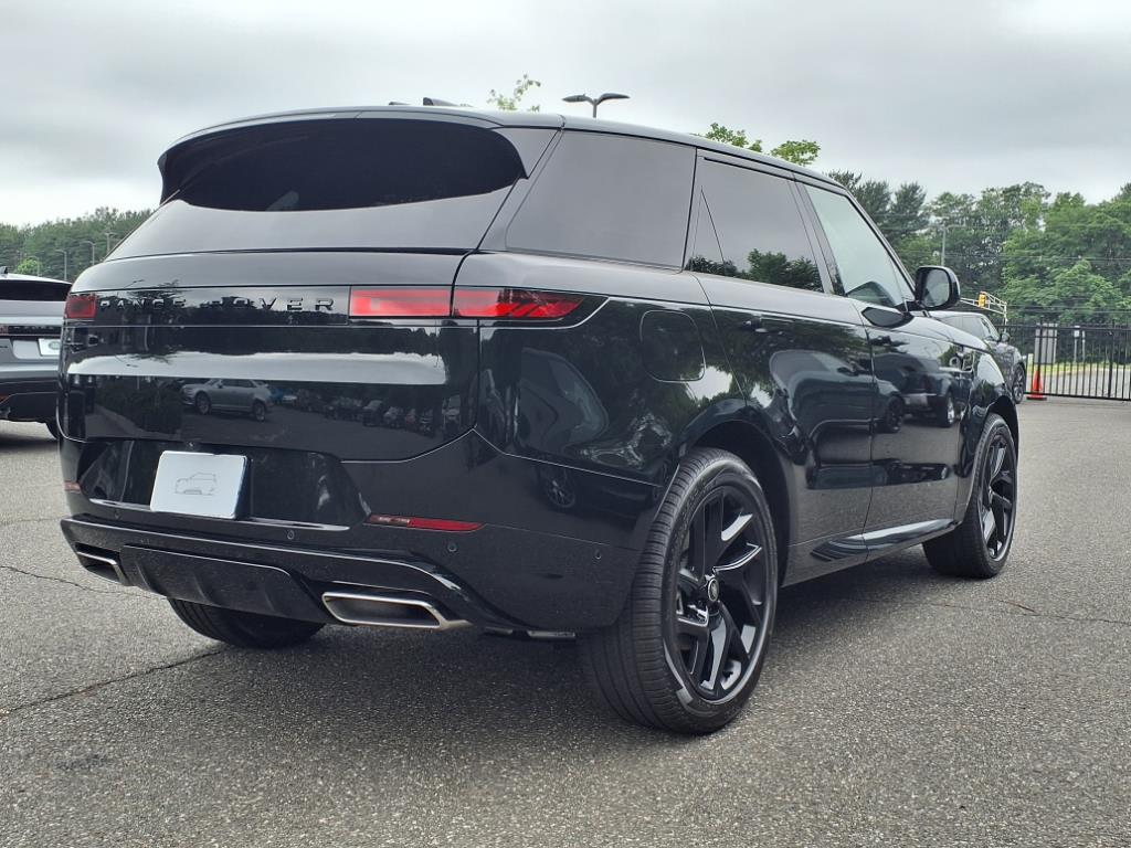 2025 Land Rover Range Rover Sport SE photo 21