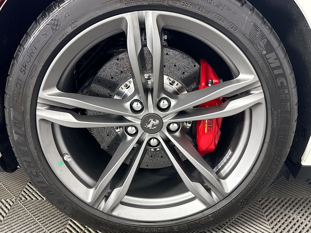2020 Ferrari GTC4Lusso photo 27