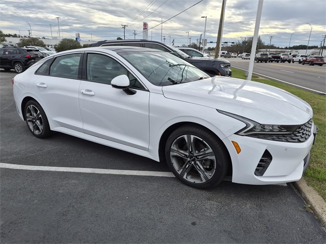 2023 Kia K5 EX's photo