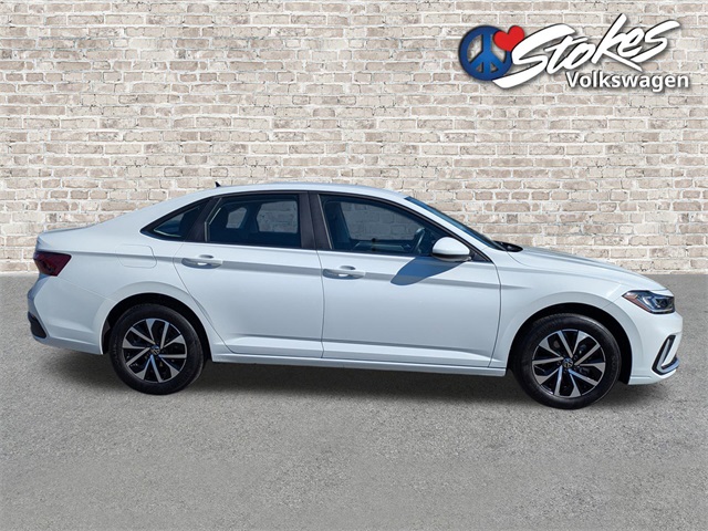 2025 Volkswagen Jetta 1.5T S photo 3