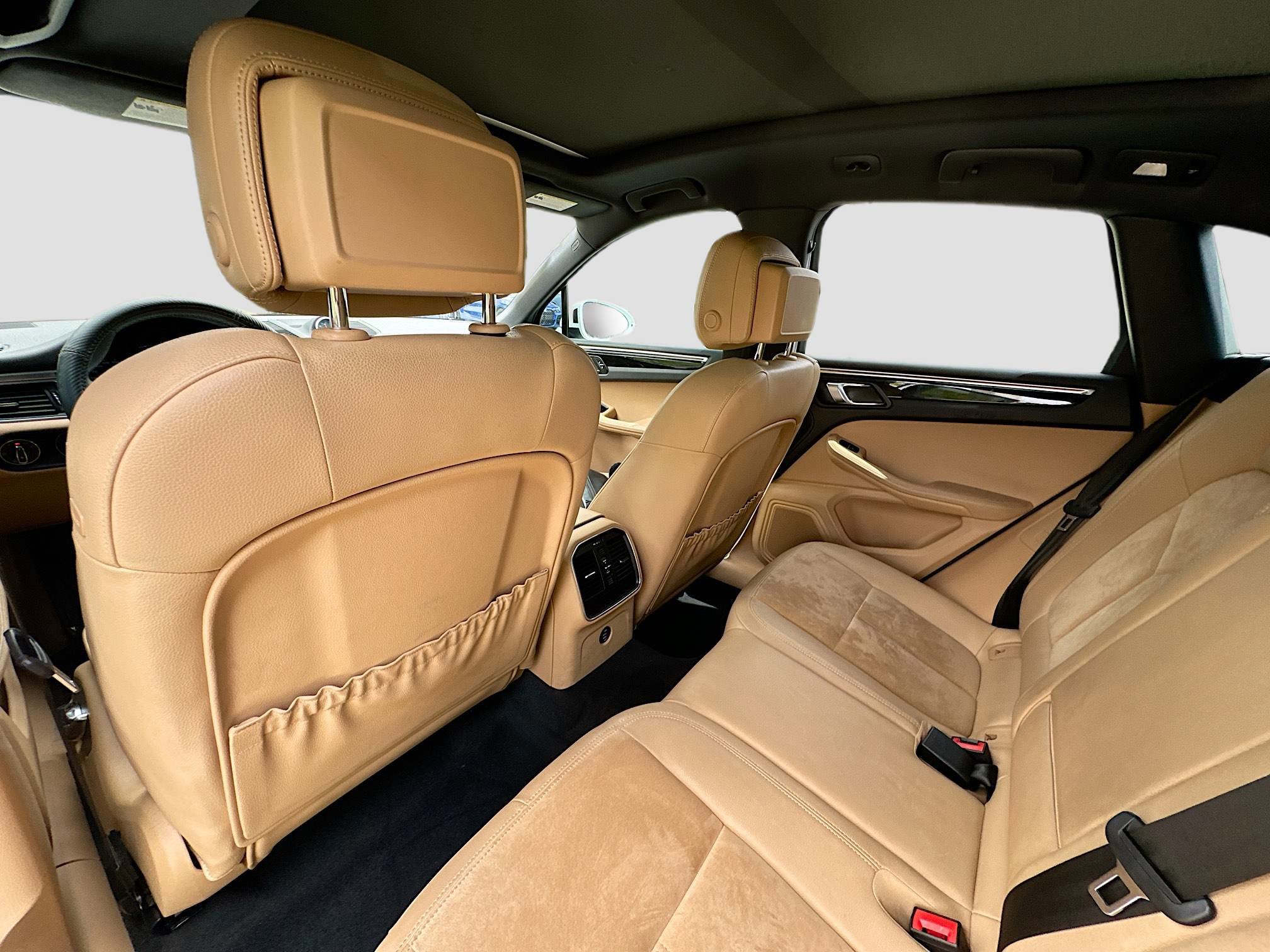 2018 Porsche Macan photo 25