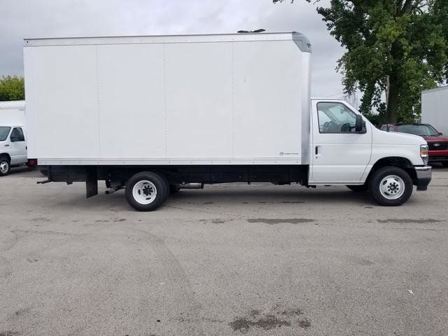 2026 Ford E-450 photo 2