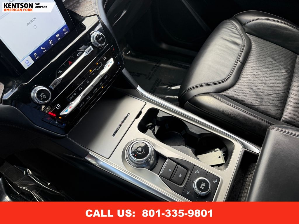 2021 Ford Explorer Platinum photo 22