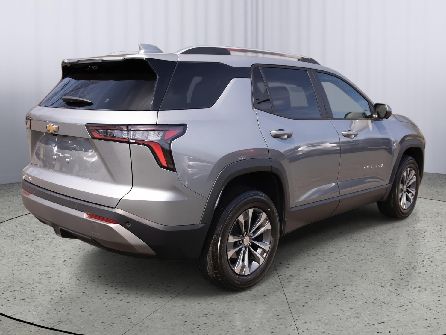2026 Chevrolet Equinox LT photo 7