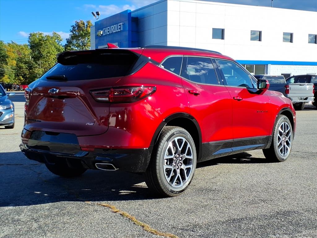 2025 Chevrolet Blazer RS photo 3
