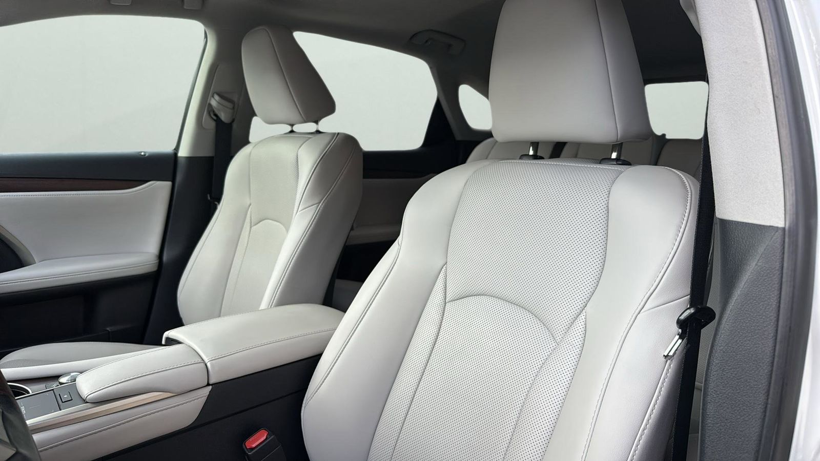 2020 Lexus RX 450h Premium photo 11