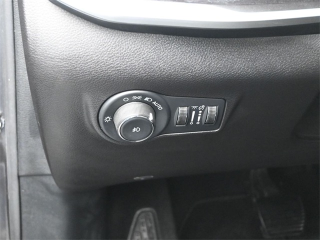 2022 Jeep Compass Latitude Lux photo 18