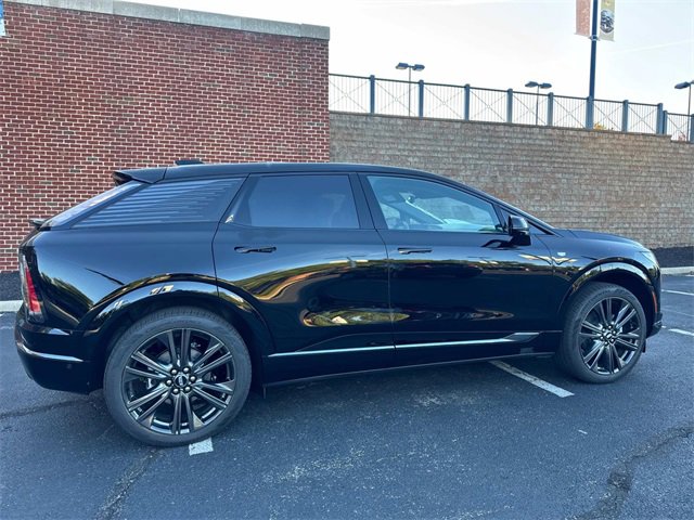 2025 Cadillac Optiq Sport photo 7