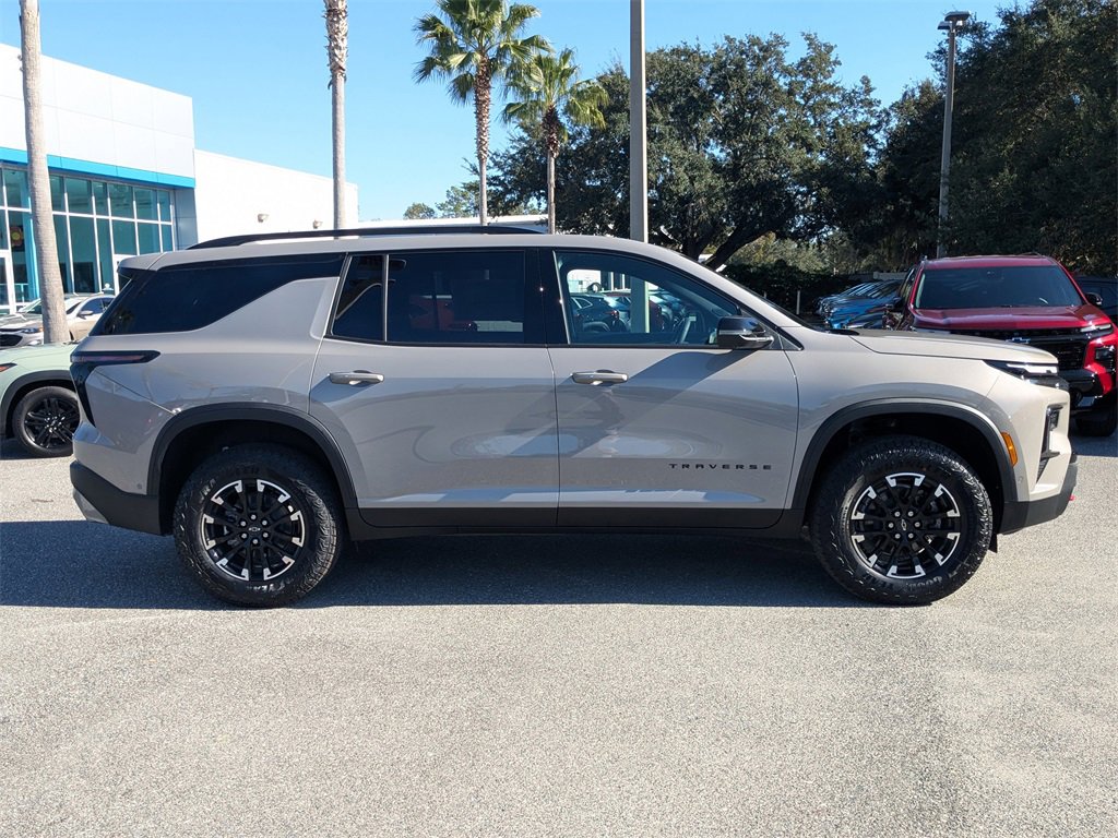 2026 Chevrolet Traverse Z71 photo 2