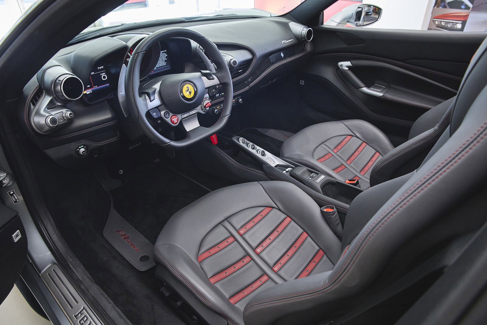 2023 Ferrari F8 Spider photo 28