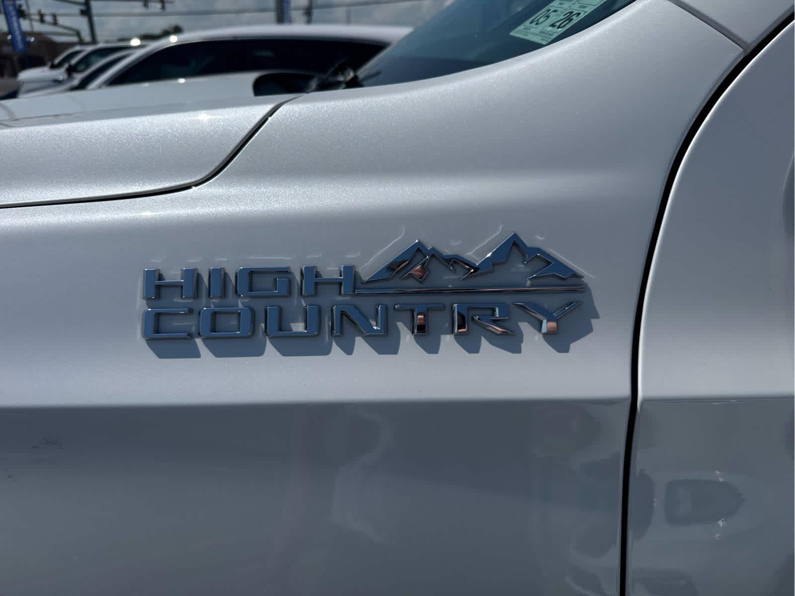 2024 Chevrolet Suburban High Country photo 3
