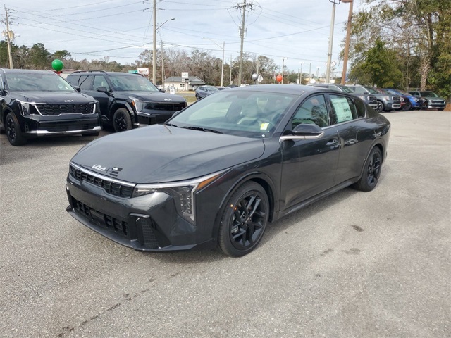2025 Kia K4 GT-Line Turbo photo 4