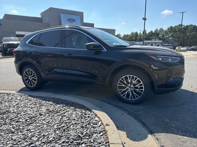 2025 Ford Escape Plug-In Hybrid Base photo 2
