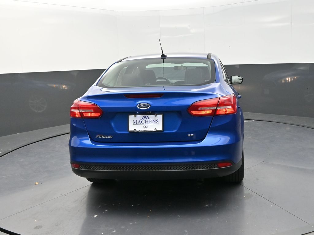 2018 Ford Focus SE photo 5