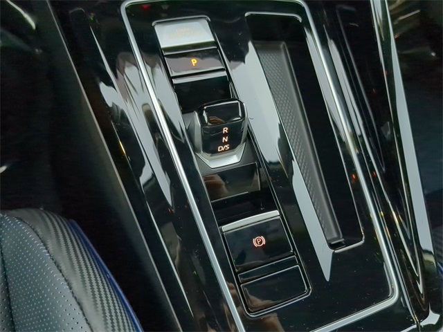 2025 Volkswagen Golf R photo 20