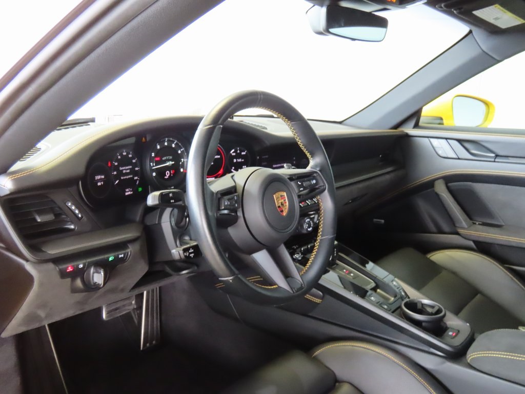 2023 Porsche 911 GTS photo 4
