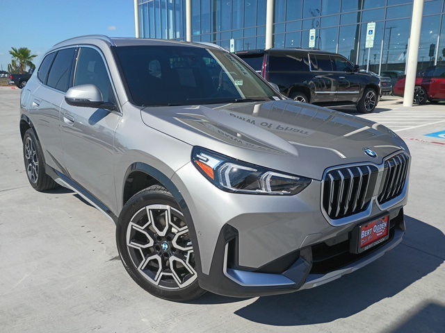 2026 BMW X1 28i's photo