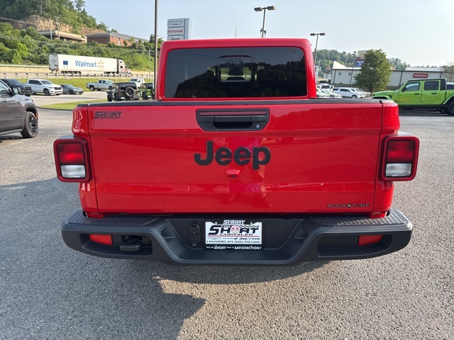 2025 Jeep Gladiator Willys photo 3