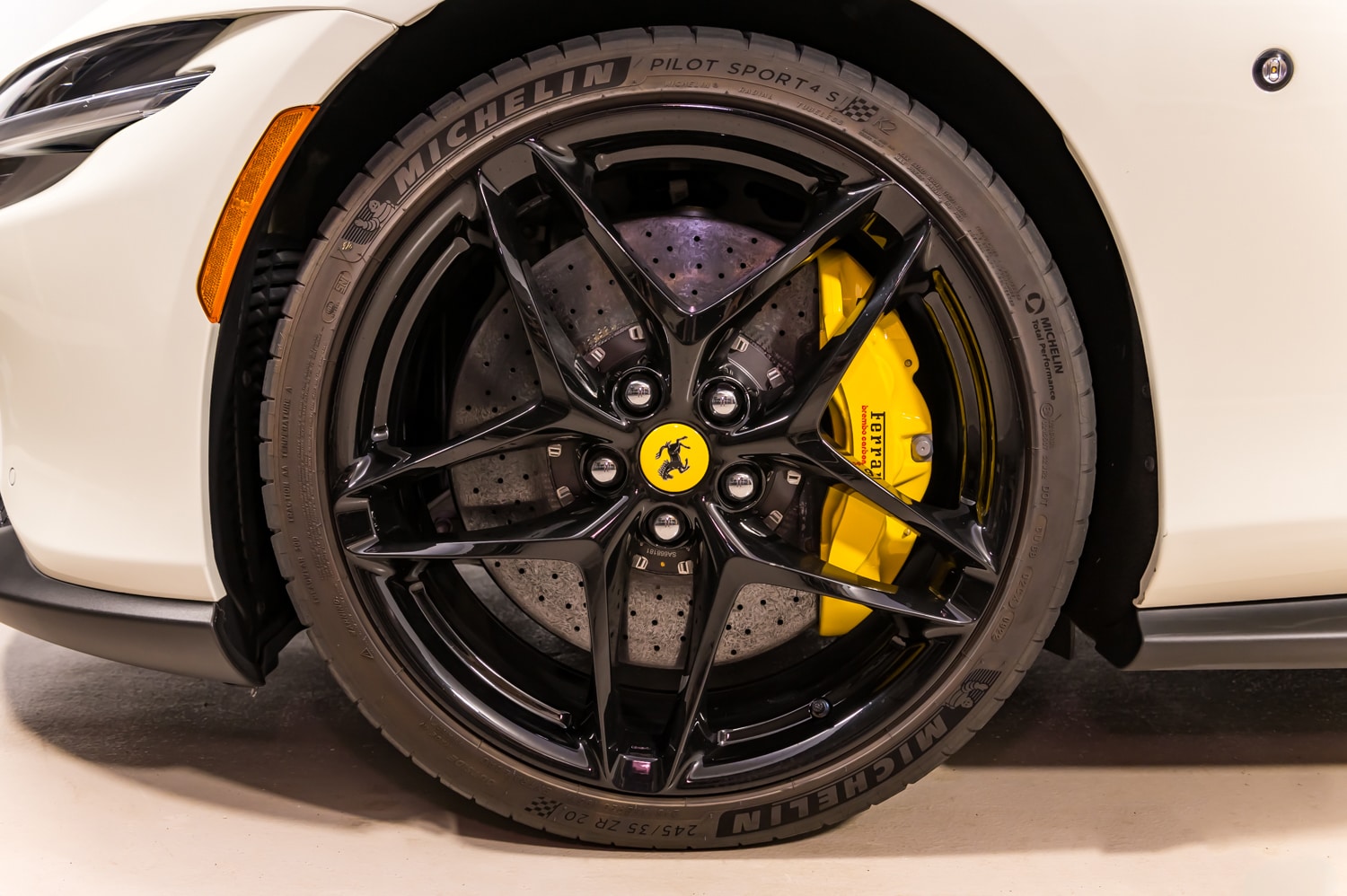 2022 Ferrari Roma photo 13