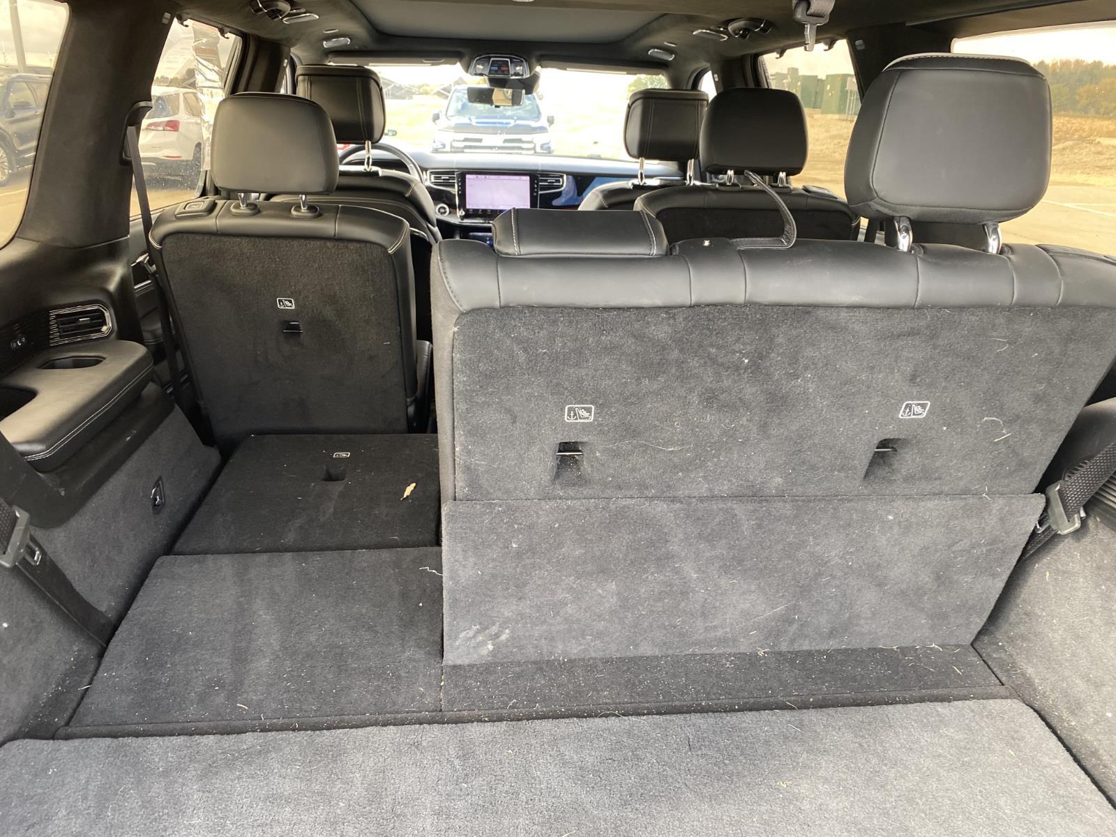 2022 Jeep Grand Wagoneer II Obsidian photo 4