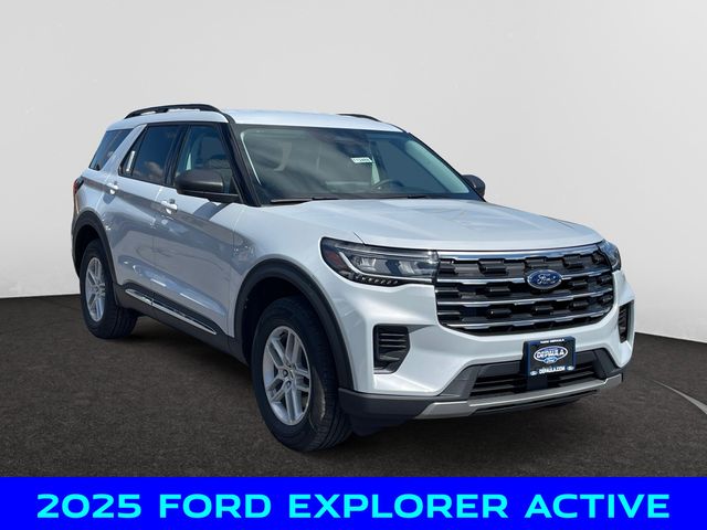 2025 Ford Explorer photo 4
