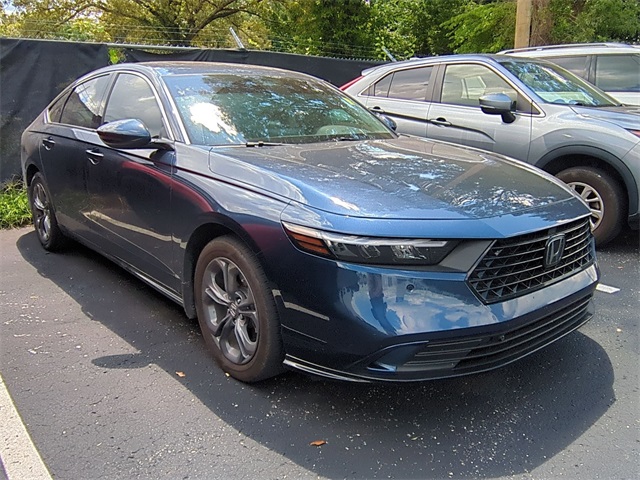 2023 Honda Accord Hybrid EX-L photo 3