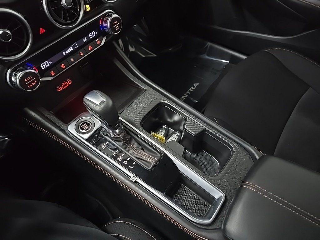 2021 Nissan Sentra SR photo 24