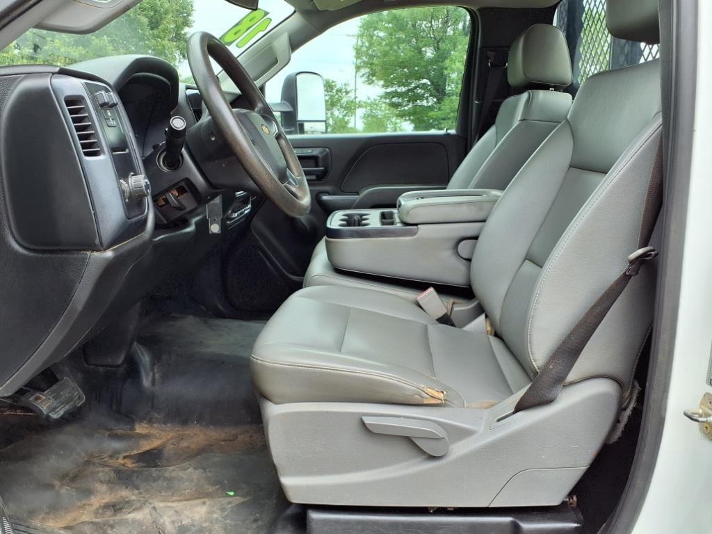2018 Chevrolet Silverado 3500HD Work Truck photo 3