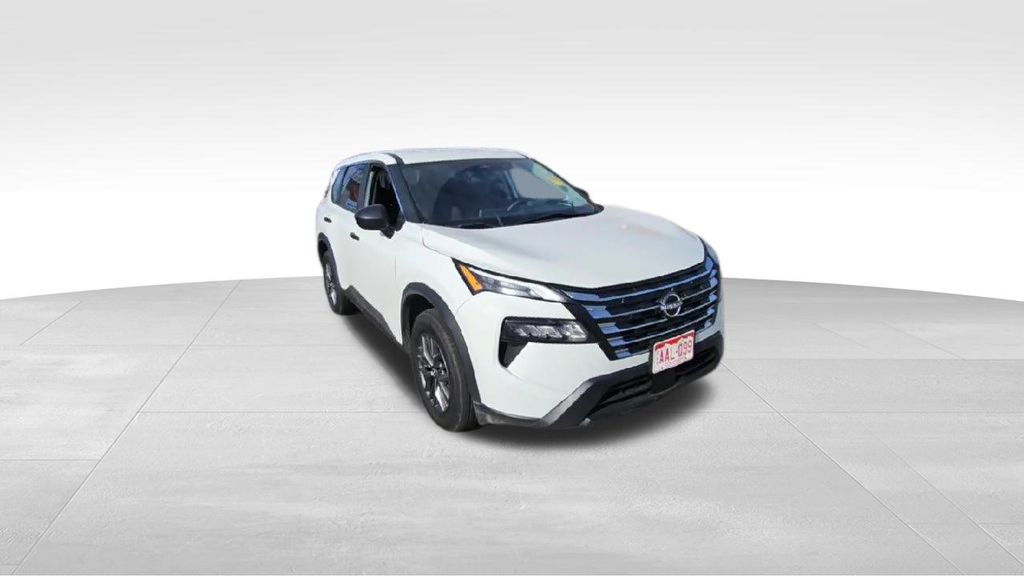 2024 Nissan Rogue S photo 2