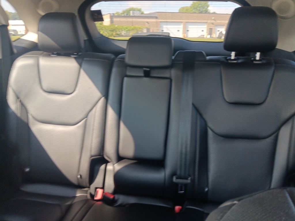 2022 Ford Edge Titanium photo 22