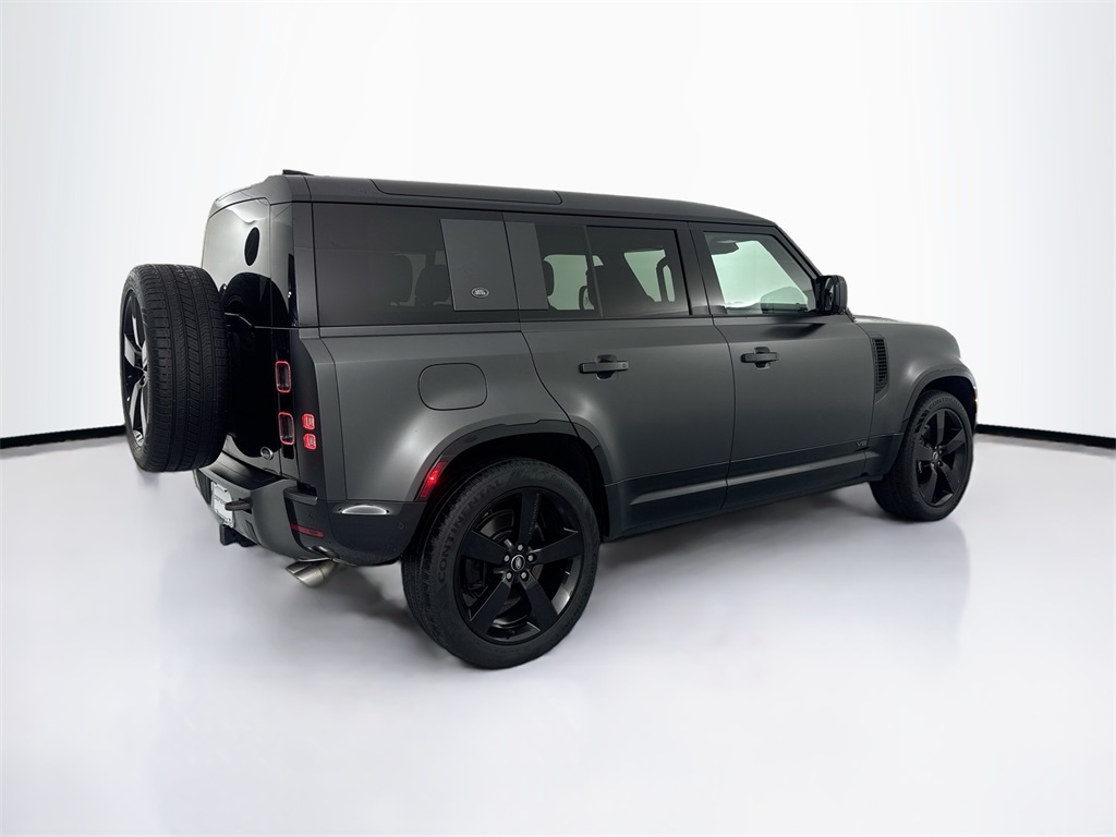 2023 Land Rover Defender 110 Carpathian Edition photo 5
