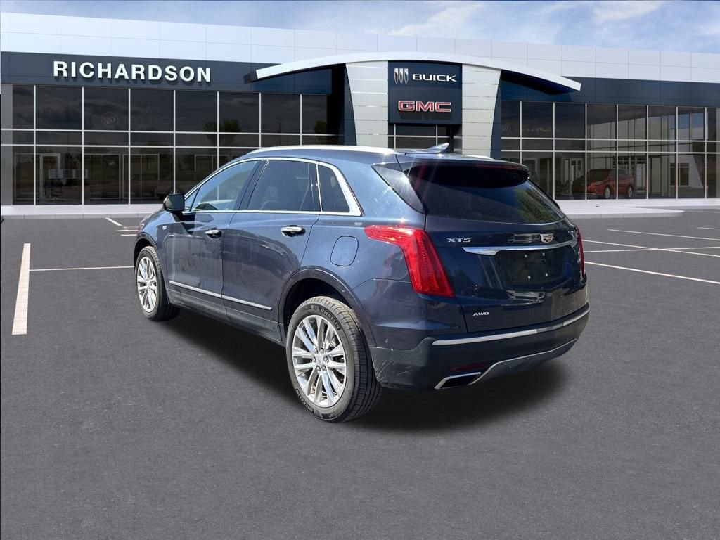 2018 Cadillac XT5 Platinum photo 3