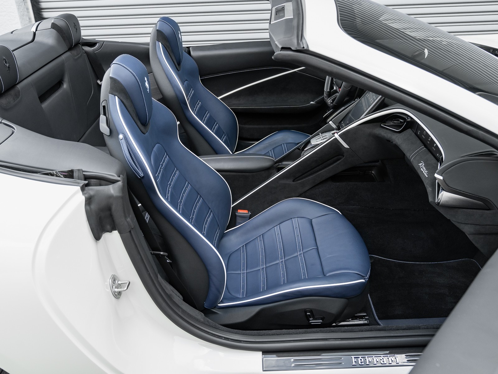 2024 Ferrari Roma Spider photo 16