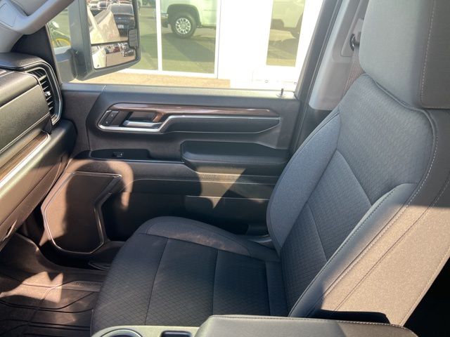 2024 Chevrolet Silverado 3500HD LT photo 5