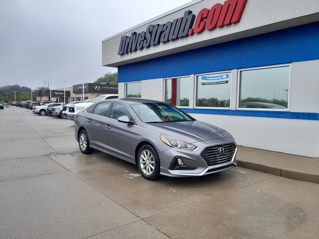 2019 Hyundai Sonata SE photo 2