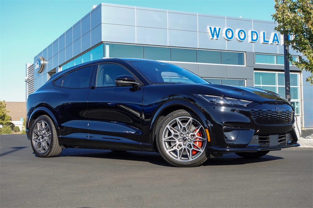 2025 Ford Mustang Mach-E GT photo 2