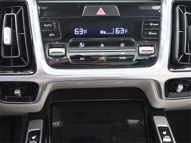 2022 Kia Sorento SX photo 3