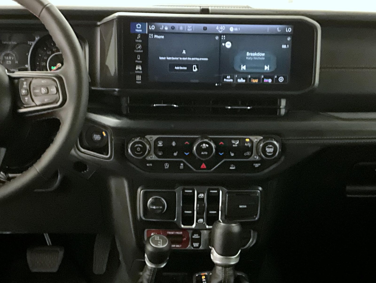 2024 Jeep Gladiator Rubicon photo 13