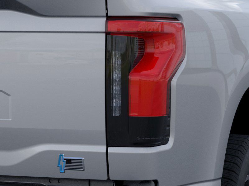 2025 Ford F-150 Lightning photo 21
