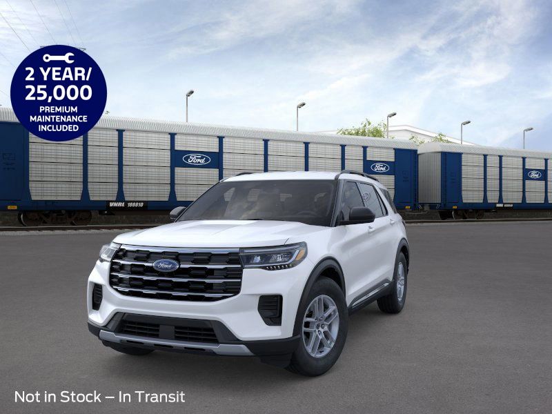 2025 Ford Explorer photo 2
