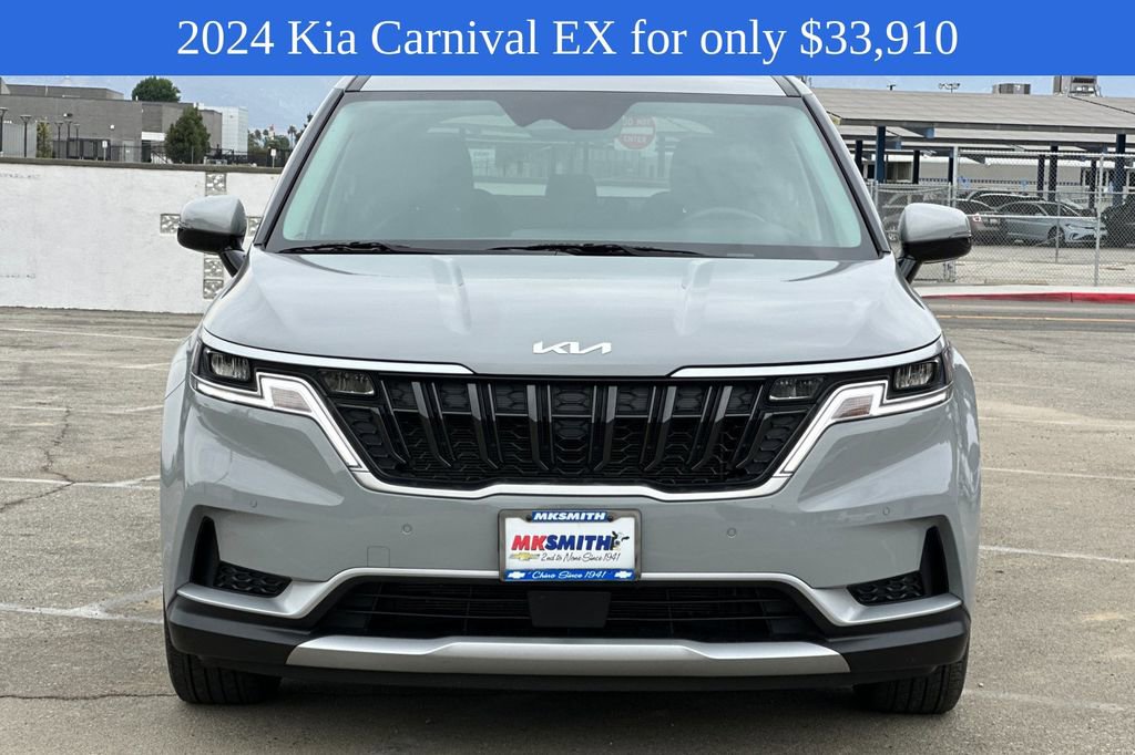 2024 Kia Carnival EX photo 9