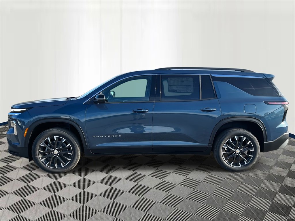 2026 Chevrolet Traverse photo 2