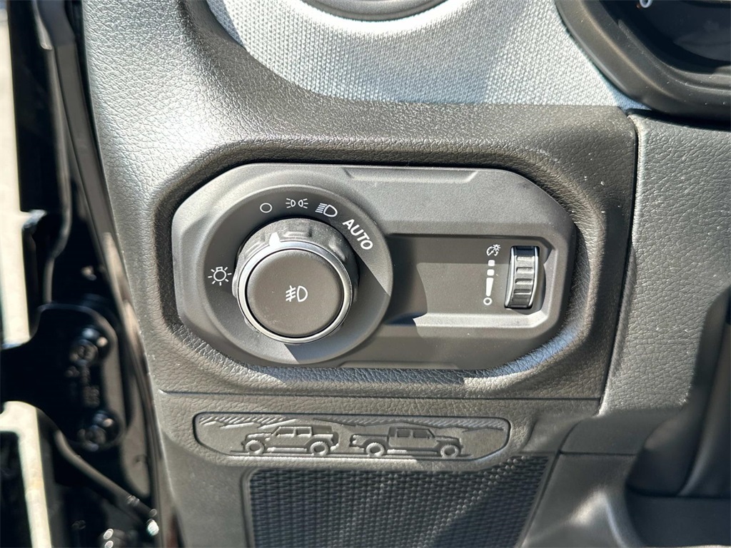 2025 Jeep Wrangler Sport S photo 28