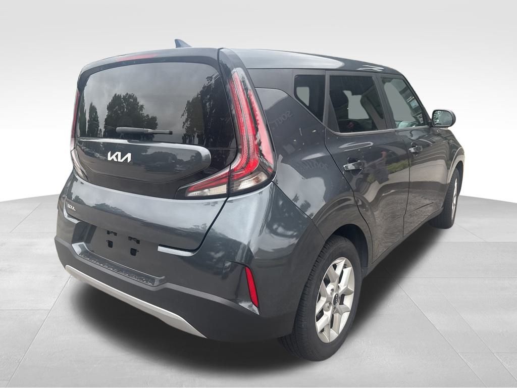 2023 Kia Soul LX photo 17