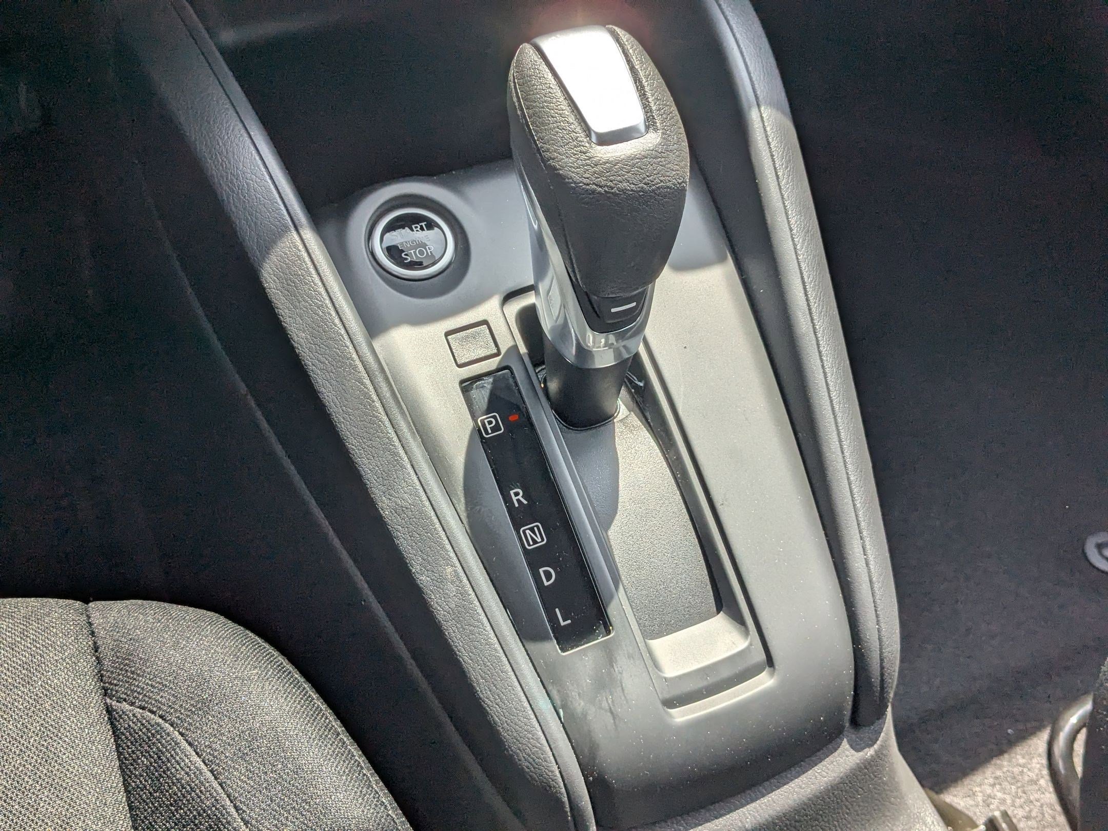 2025 Nissan Kicks Play S photo 16