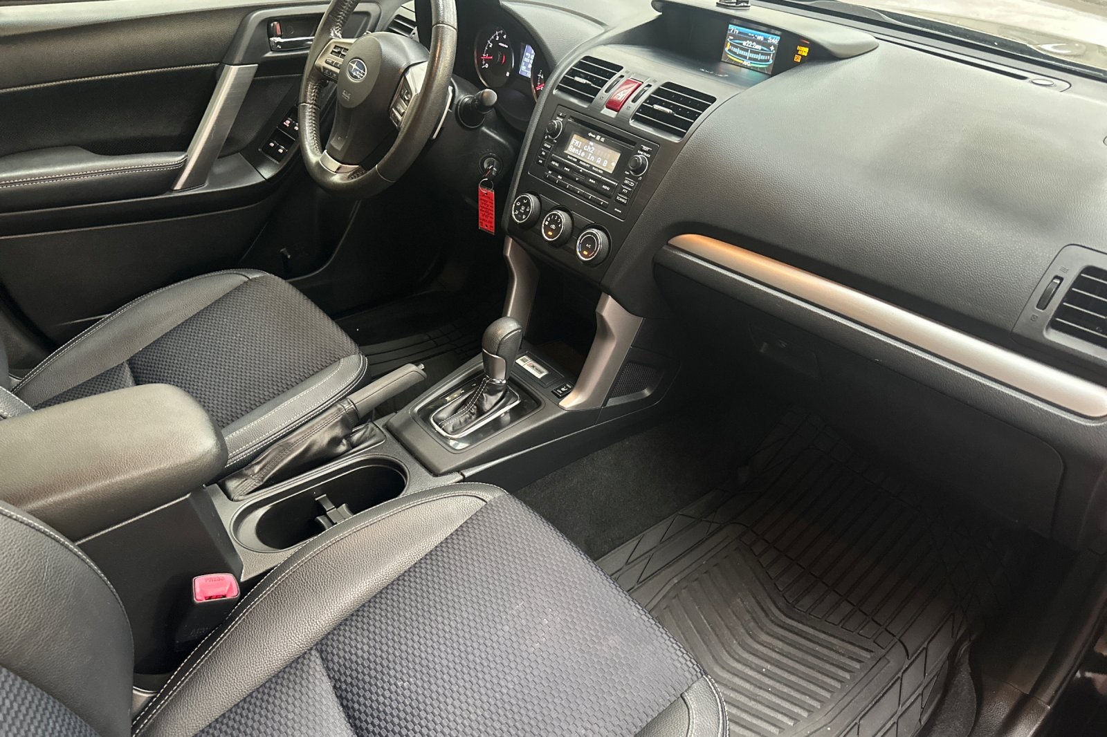 2015 Subaru Forester 2.0XT Premium photo 17