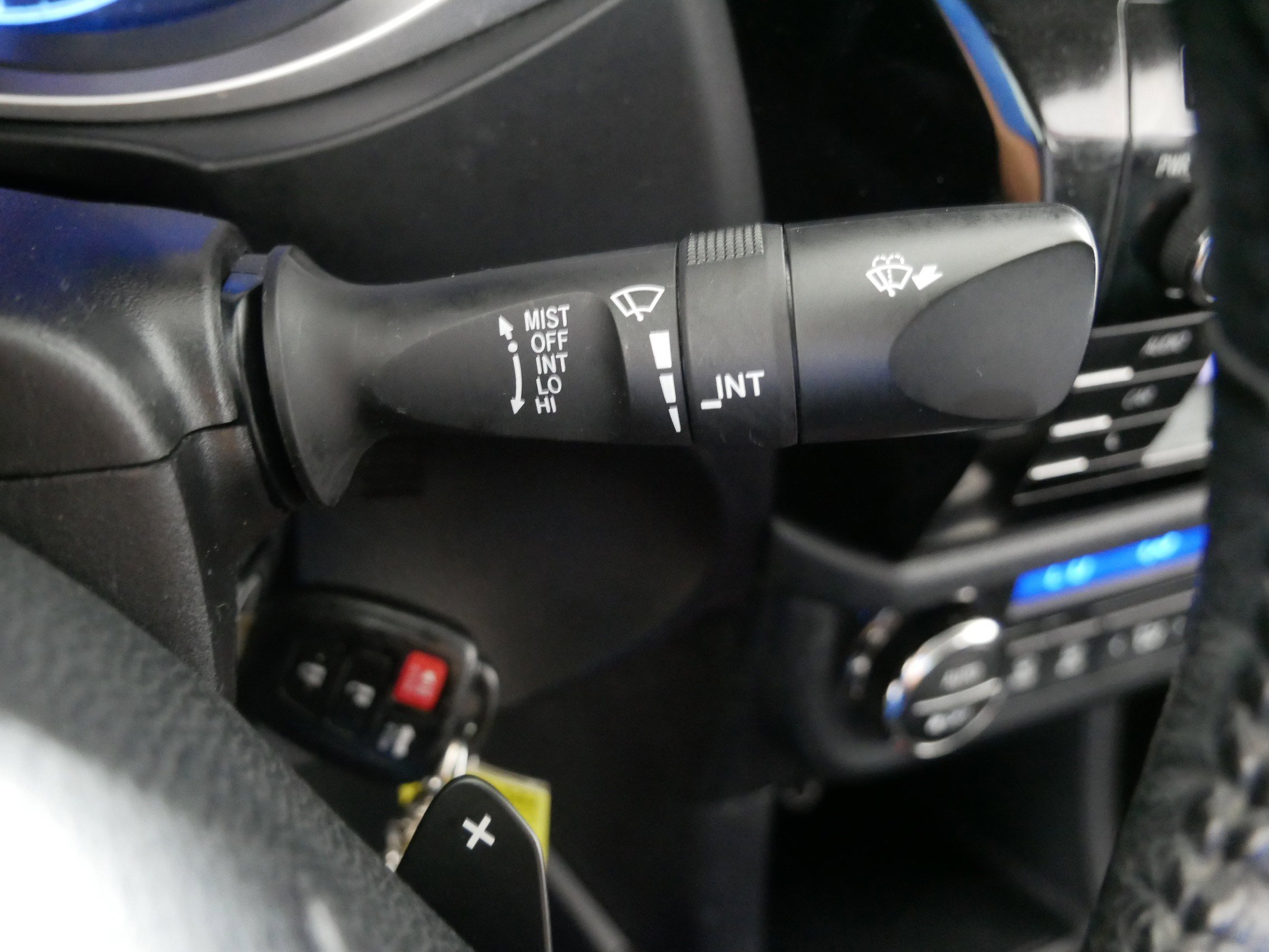 2016 Toyota Corolla S photo 31