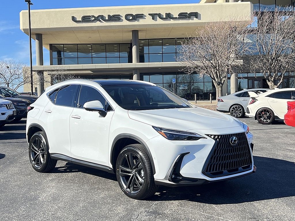 2026 Lexus NX PHEV 450h+'s photo