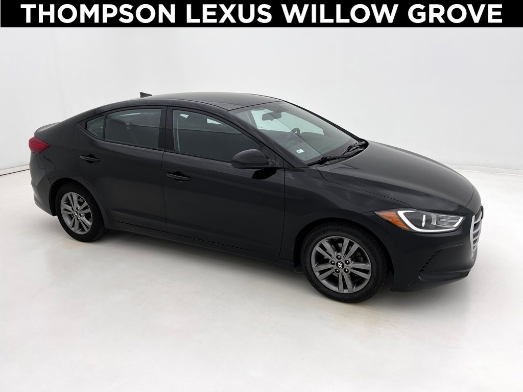 2018 Hyundai Elantra SEL photo 2