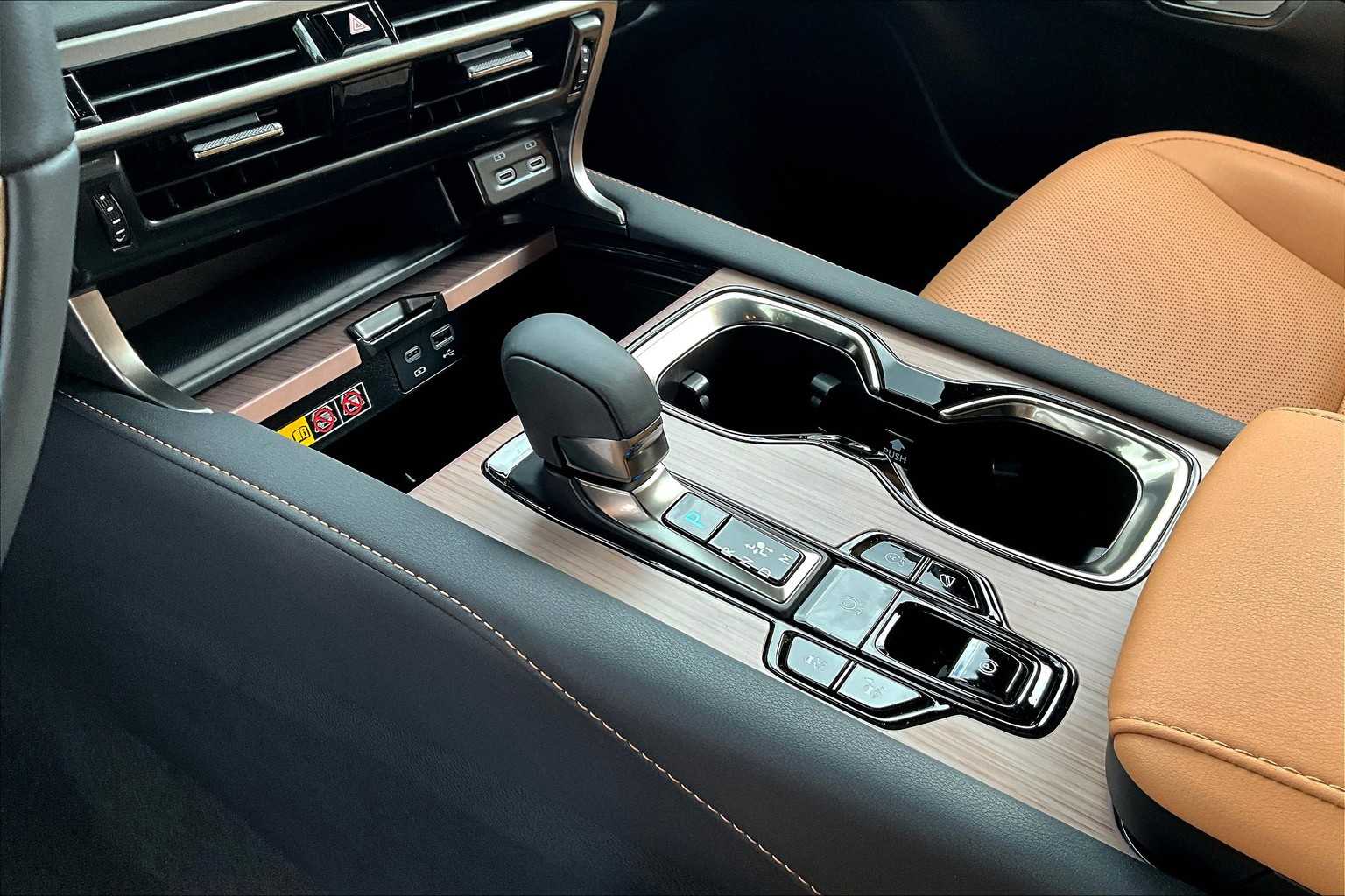 2024 Lexus RX Premium photo 15